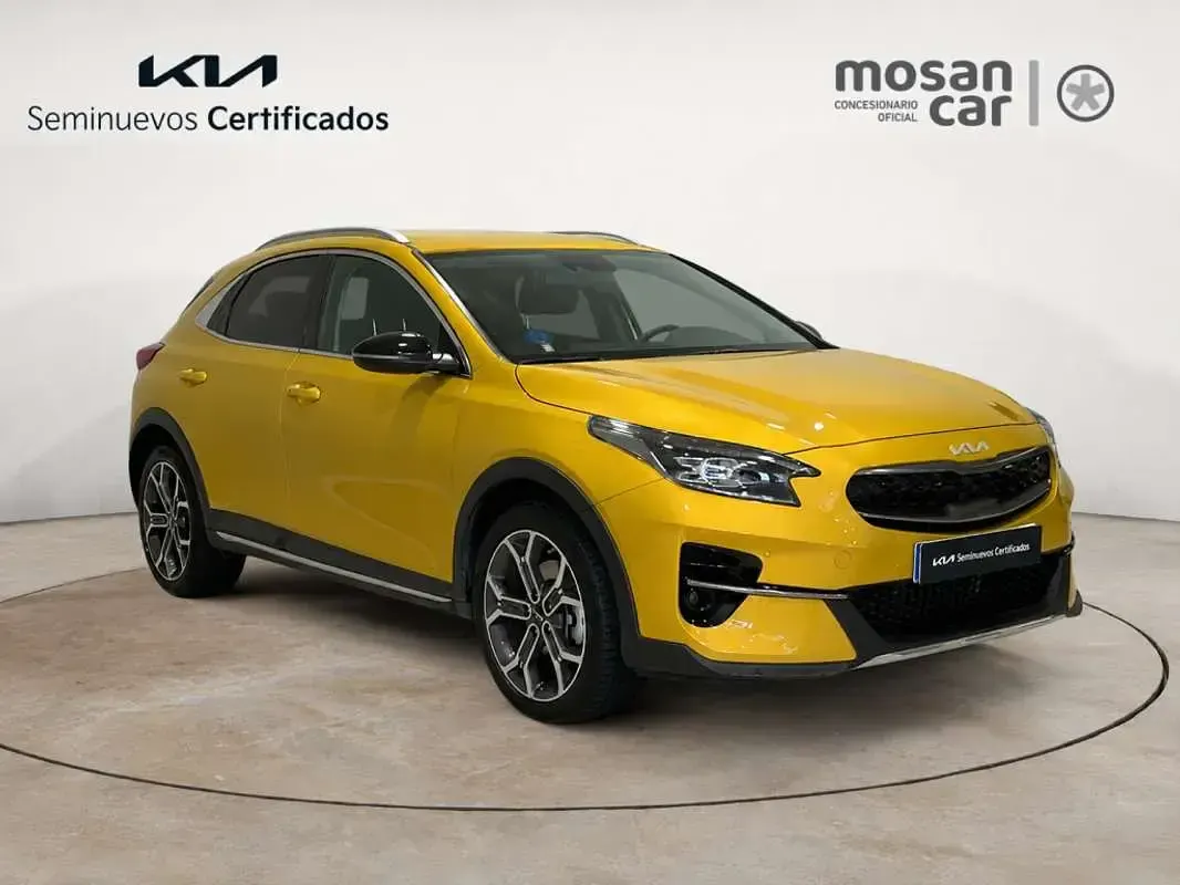 Usado Kia XCeed 141 CV (103 kW) 2022 Amarillo SUV