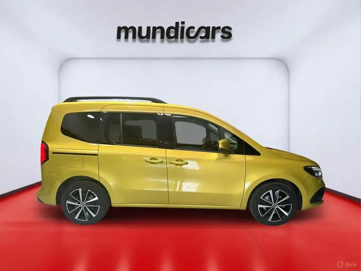 Occasion Mercedes T180 116 PK (85 kW) 2022 Goud MPV