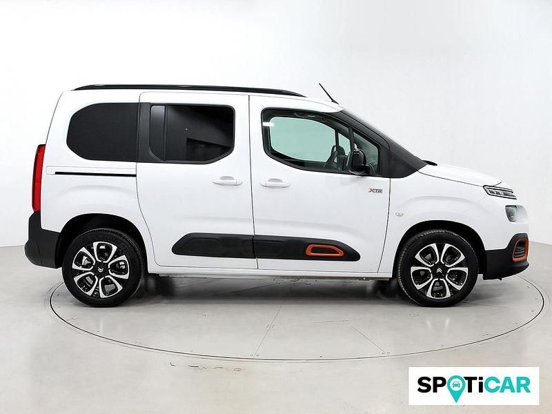 Usado Citroën Berlingo Business Class 102 CV (75 kW) 2023 Blanco Monovolumen