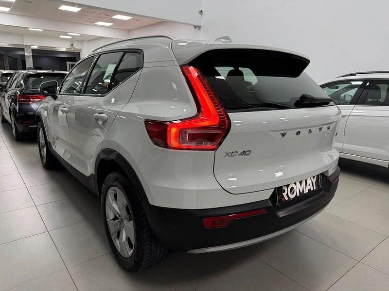 Usado Volvo XC40 Momentum 163 CV (119 kW) 2019 Blanco SUV
