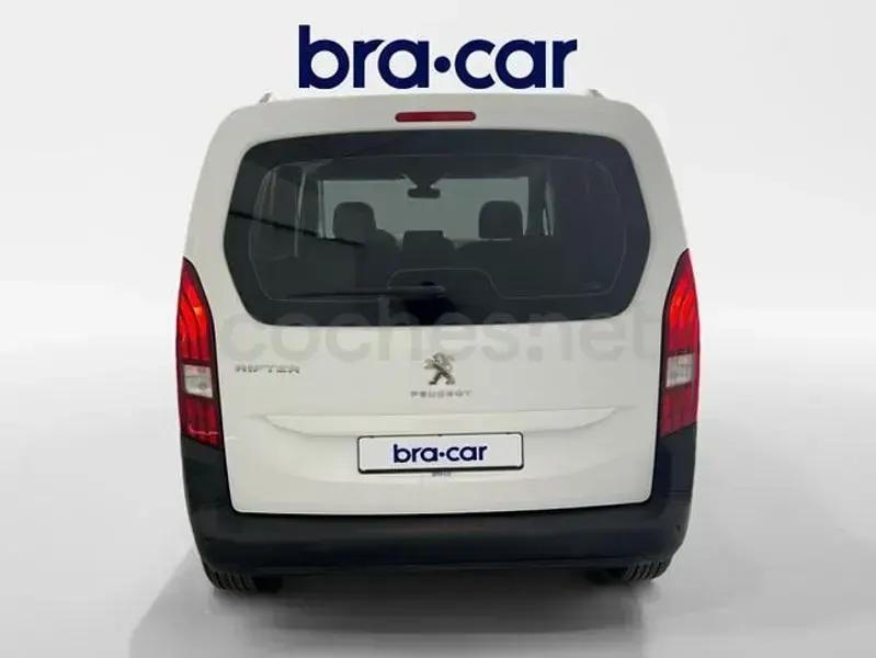 Usado Peugeot Rifter Active 100 CV (73 kW) 2020 Blanco Monovolumen
