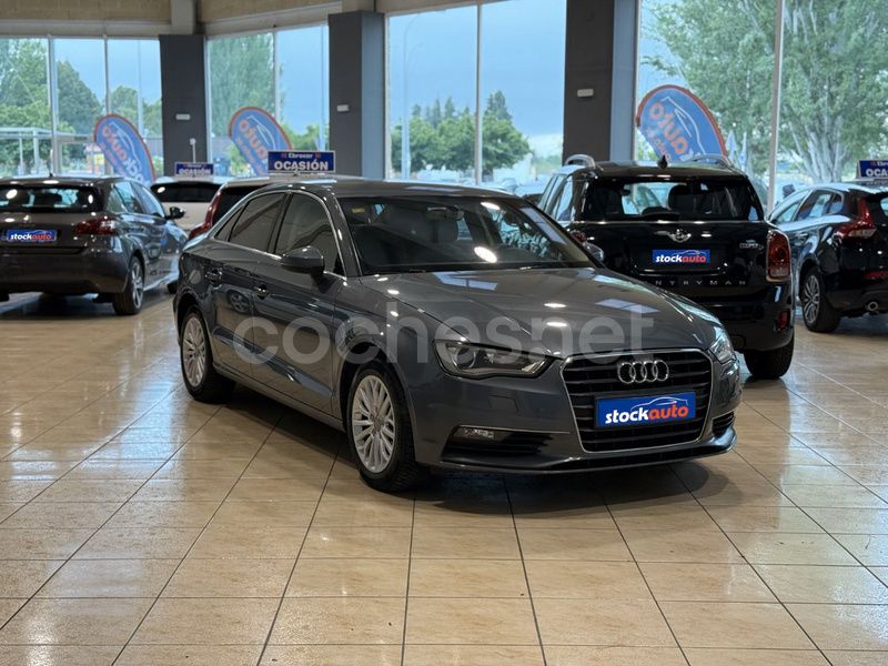 Gris / plata Usado 2016 Audi A3 Berlina | 16.900 € (Precio justo) - Imagen 1/4