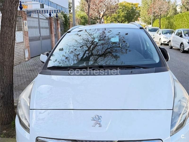 Blanco Usado 2016 Peugeot 5008 Style Monovolumen | 7500 € (Precio justo) - Imagen 1/4