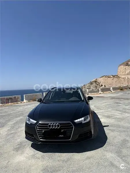Usado Audi A4 150 CV (110 kW) 2018 Negro Familiar