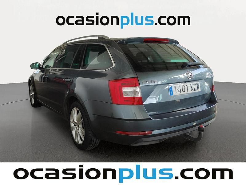 Usado Skoda Octavia 150 CV (110 kW) 2019 Gris Familiar