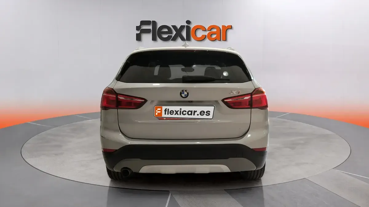 Usado BMW X1 150 CV (110 kW) 2017 Gris SUV