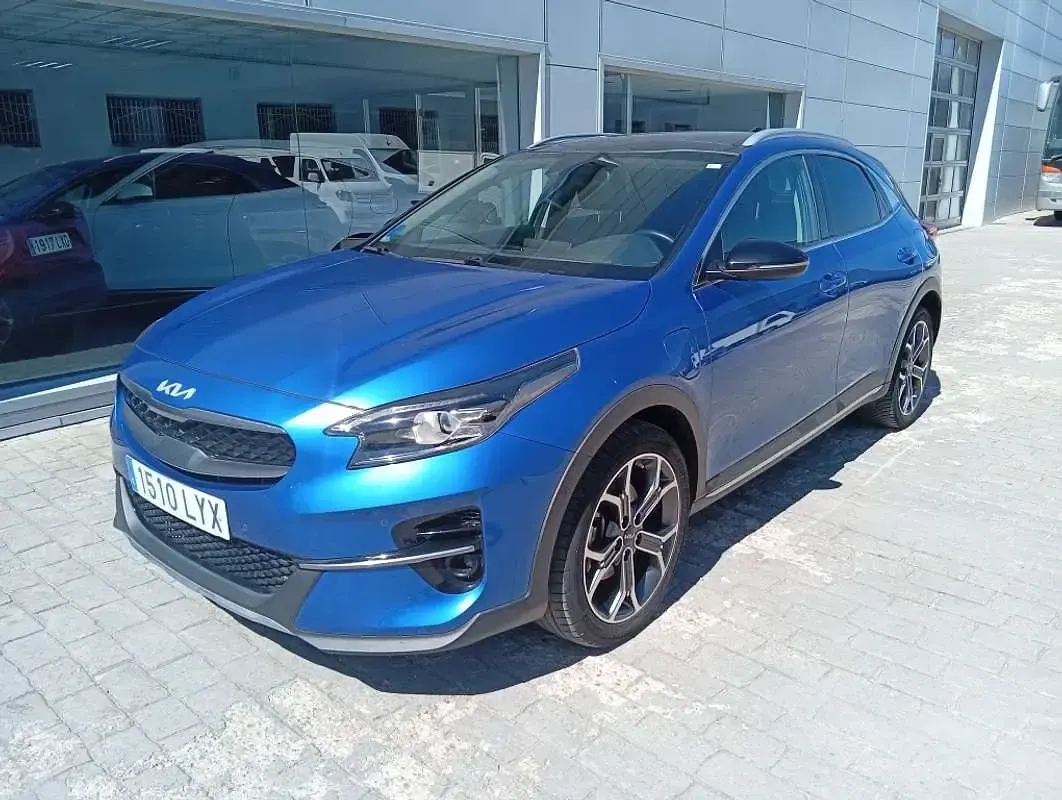 Usado Kia XCeed 141 CV (103 kW) 2022 Azul SUV
