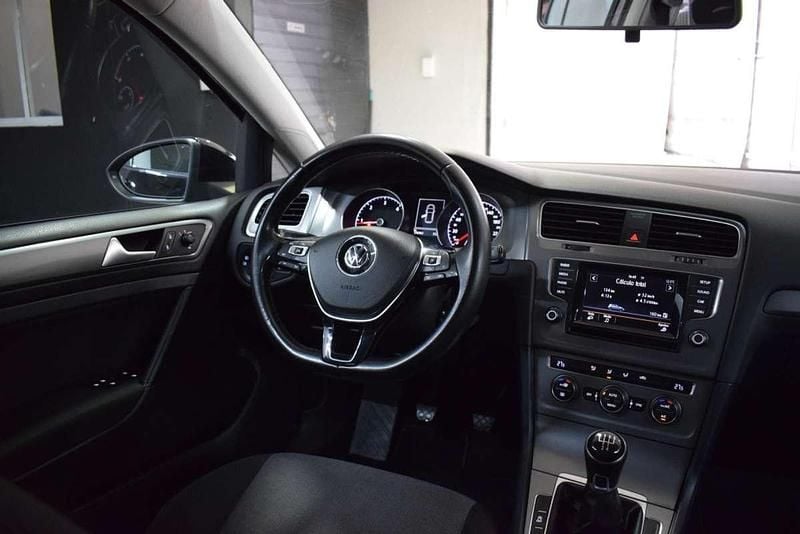 Usado VW Golf VII Business 110 CV (80 kW) 2015 Utilitario