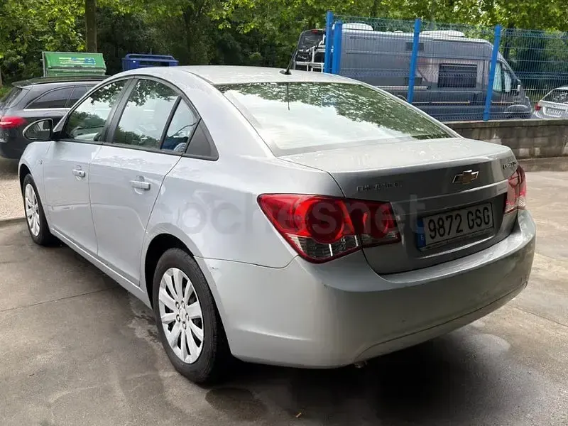 Usado Chevrolet Cruze 113 CV (83 kW) 2009 Gris / plata Berlina