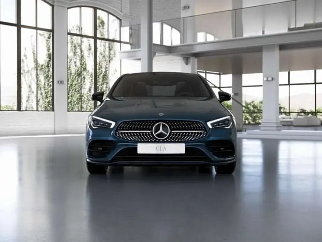 Usado Mercedes CLA220 190 CV (139 kW) 2025 Azul Coupe