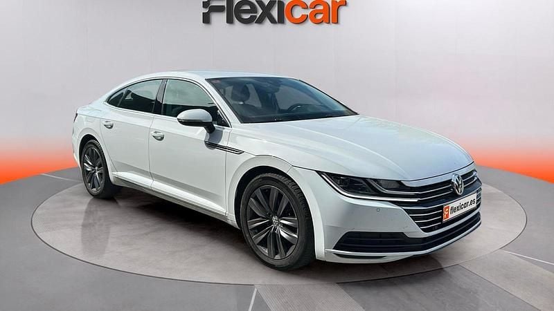 Usado VW Arteon 150 CV (110 kW) 2019 Blanco Coupe