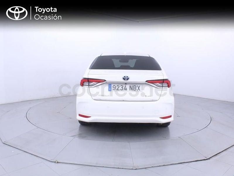 Usado Toyota Corolla Style 140 CV (102 kW) 2025 Blanco Berlina