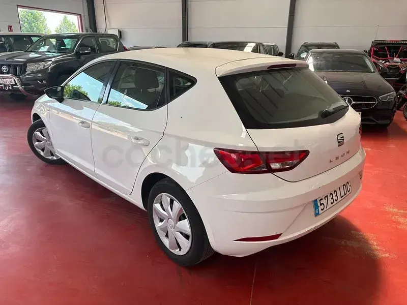Usado Seat Leon Style 115 CV (84 kW) 2020 Blanco Berlina
