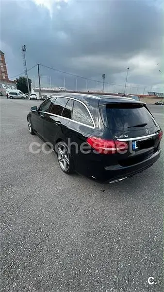 Usado Mercedes C220 AMG line 170 CV (125 kW) 2017 Negro Familiar