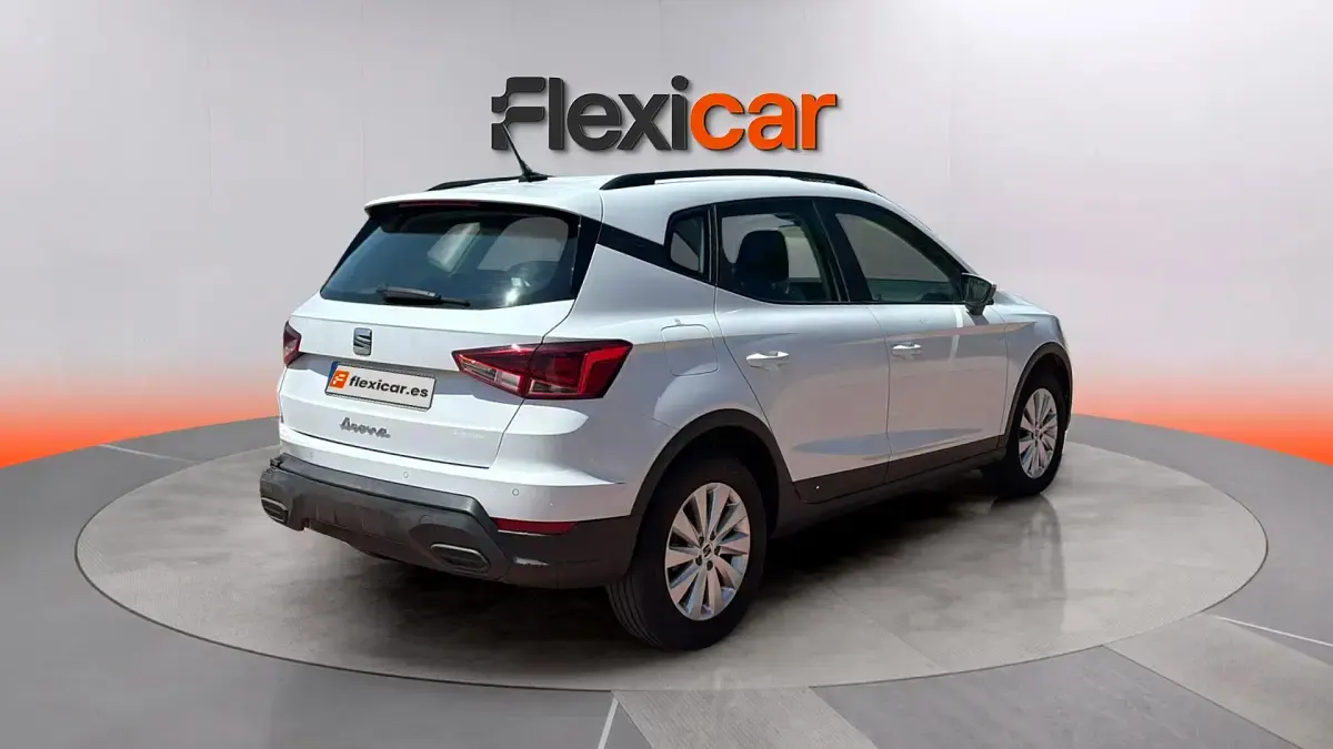Usado Seat Arona Style 116 CV (85 kW) 2024 Blanco SUV