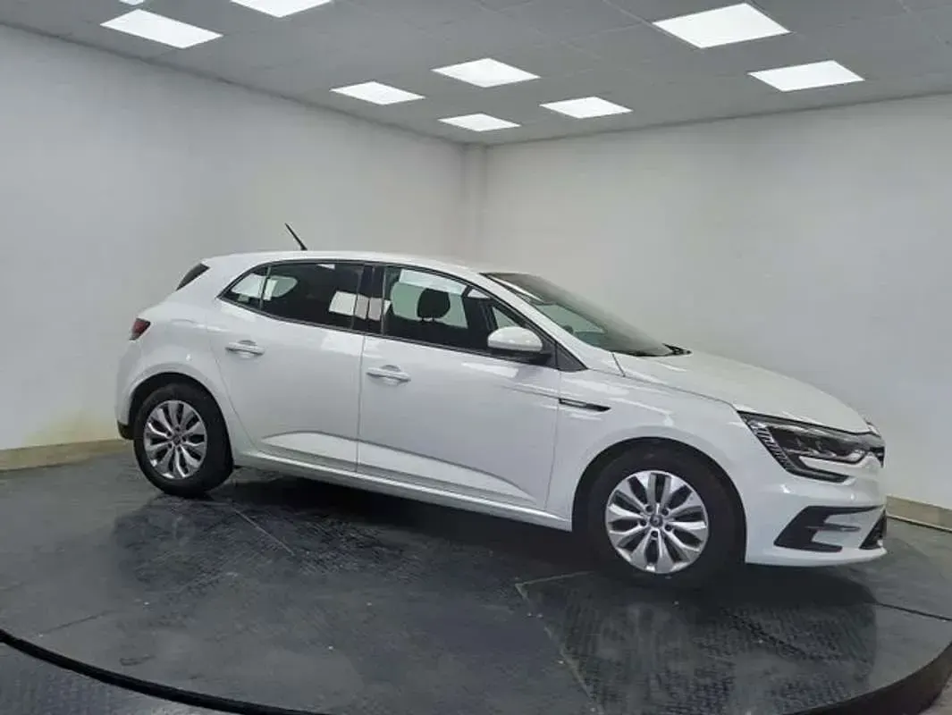 Usado Renault Mégane IV Life 116 CV (85 kW) 2021 Blanco Utilitario