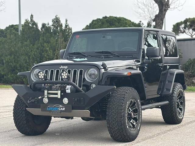 Usado Jeep Wrangler Sahara 200 CV (147 kW) 2017 Negro SUV