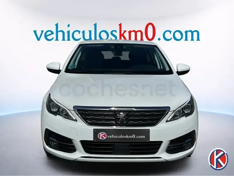 Usado Peugeot 308 Allure 130 CV (95 kW) 2021 Blanco Berlina