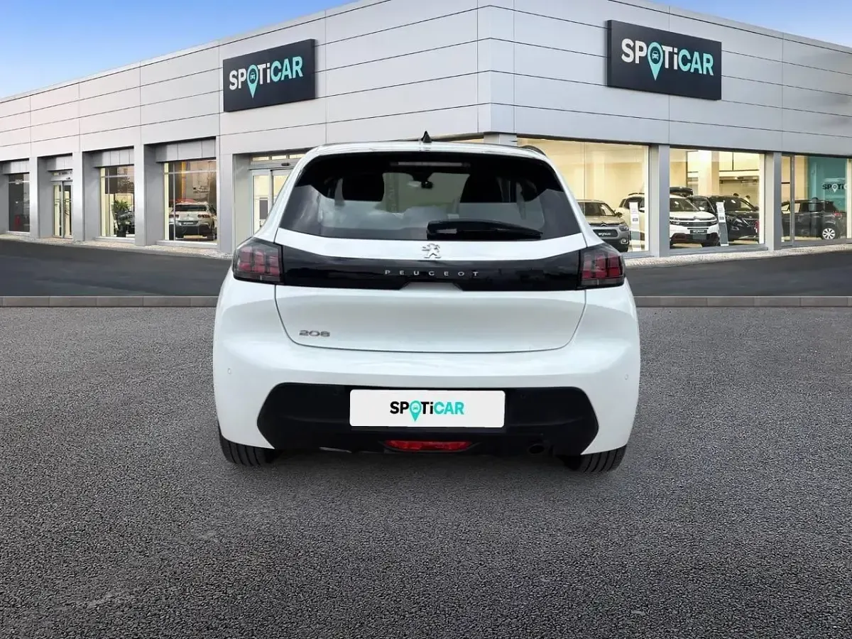 Usado Peugeot 208 Active 102 CV (75 kW) 2022 Blanco Utilitario