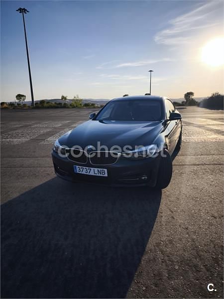 Azul Usado 2017 BMW 318 Gran Turismo Sport Line Berlina | 20.000 € (Precio justo) - Imagen 1/4
