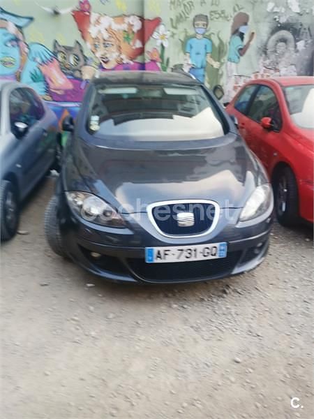 Usado Seat Altea XL 140 CV (102 kW) 2009 Negro Monovolumen