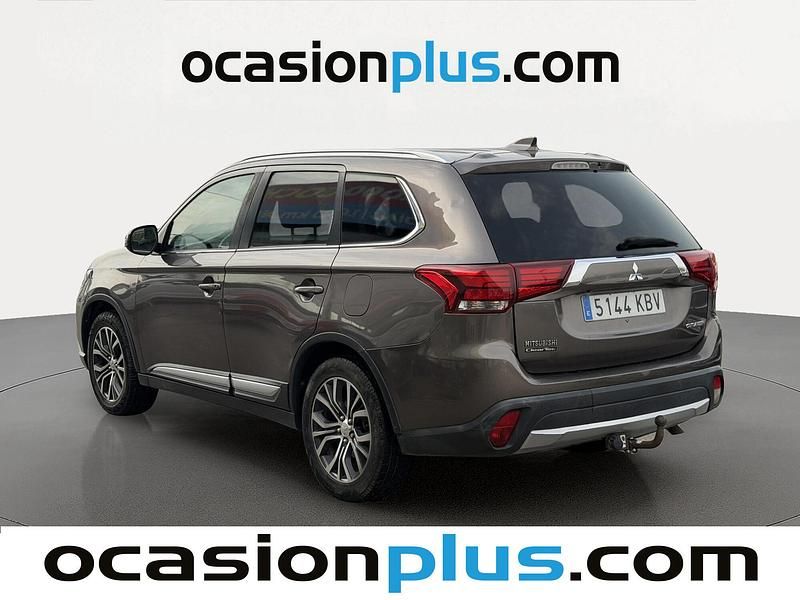 Usado Mitsubishi Outlander Motion 150 CV (110 kW) 2017 Marrón SUV
