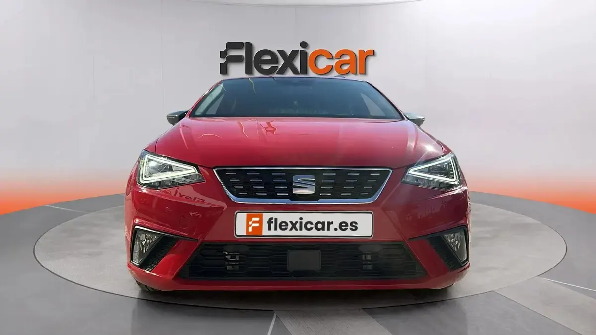 Usado Seat Ibiza 110 CV (80 kW) 2024 Rojo Utilitario