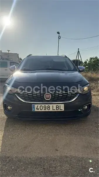 Usado Fiat Tipo Business 120 CV (88 kW) 2018 Negro Berlina