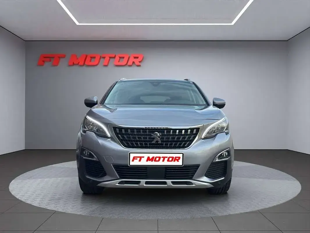 Usado Peugeot 3008 Allure 129 CV (94 kW) 2020 Gris SUV