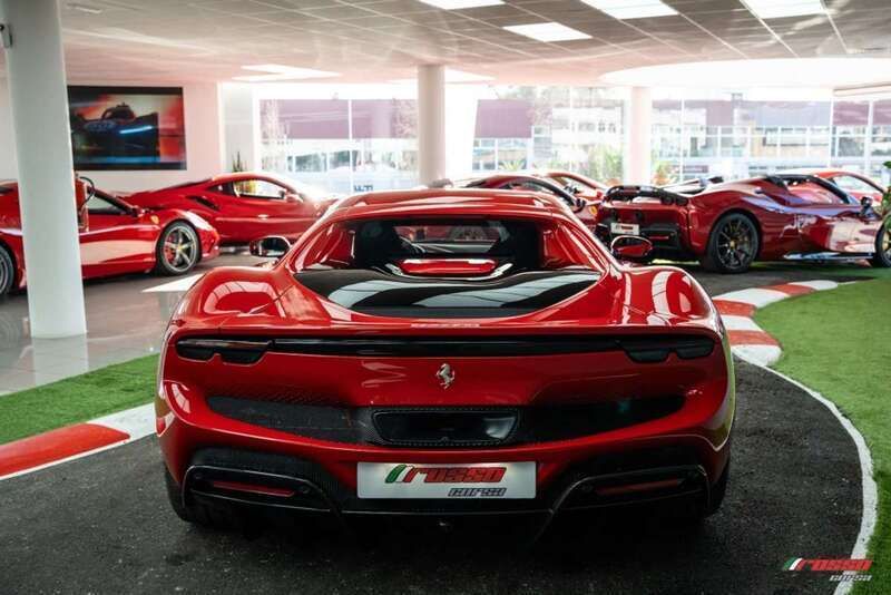 Usado Ferrari 296 609 kW (829 CV) 2023 Rojo Coupe