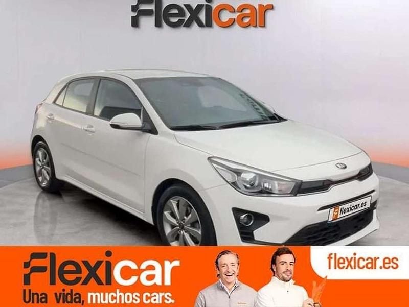 Usado Kia Rio Sport 120 CV (88 kW) 2021 Blanco Berlina