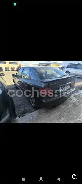 Usado Citroën Xsara Exclusive 90 CV (66 kW) 2002 Negro Berlina