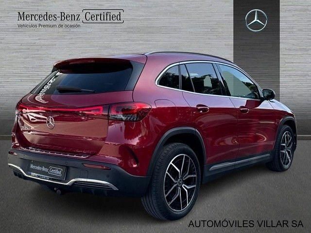 Usado Mercedes EQA250 AMG line 139 kW (190 CV) 2022 Manufaktur rojo patagonia SUV