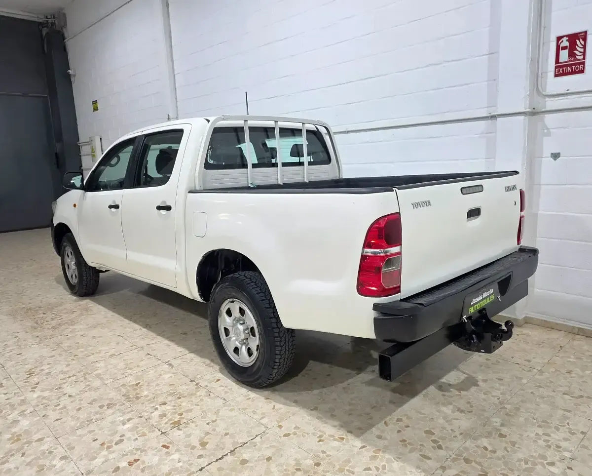 Usado Toyota HiLux 144 CV (105 kW) 2012 Blanco Pickup/Camioneta