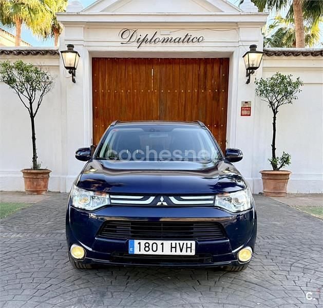 Usado Mitsubishi Outlander Motion 150 CV (110 kW) 2014 Azul SUV