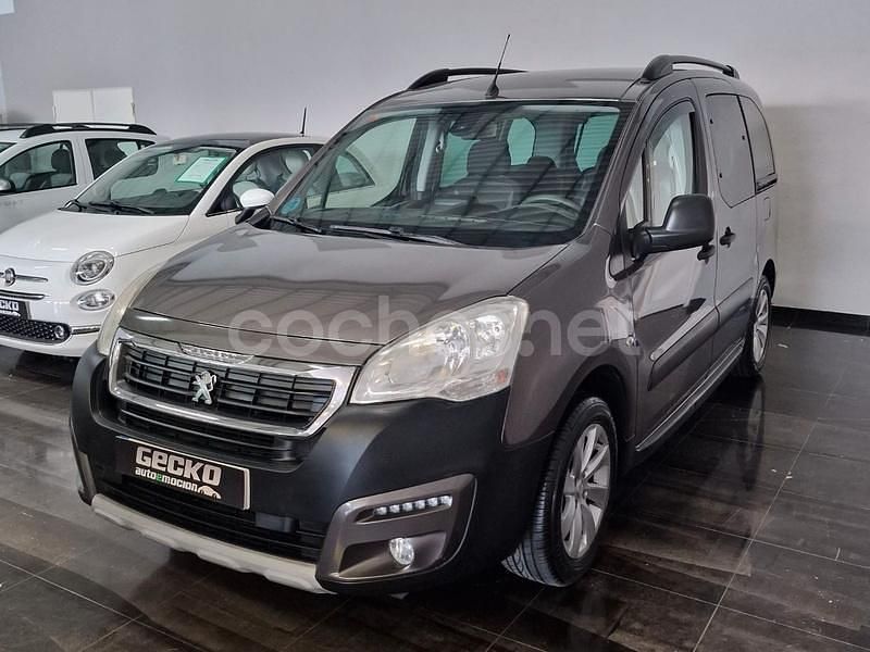 Gris / plata Usado 2017 Peugeot Partner Tepee Outdoor Monovolumen | 12.890 € (Precio justo) - Imagen 1/4