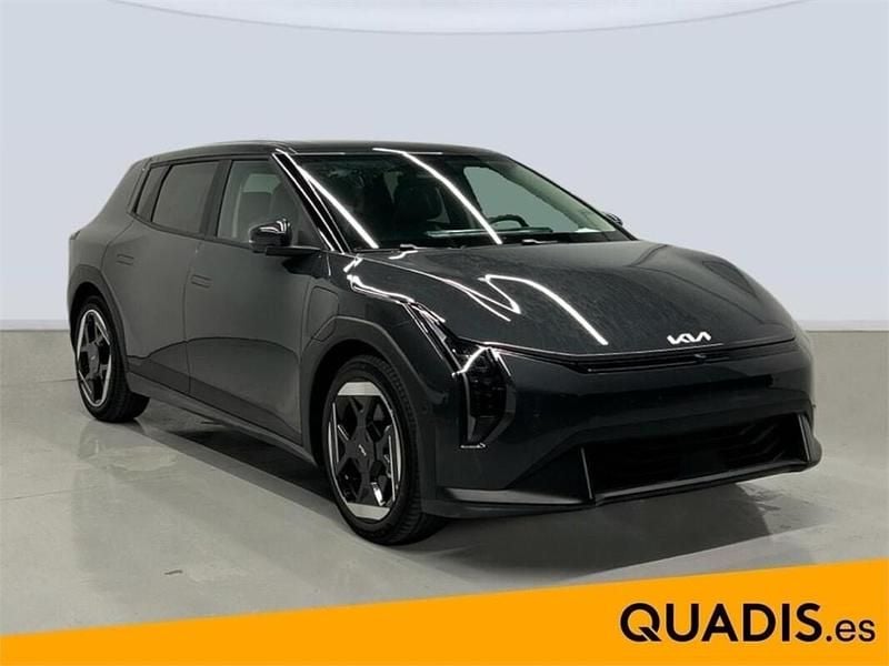Nieuw Kia EV4 Launch Edition 150 kW (204 PK) 2026 Dark penta metal Hatchback