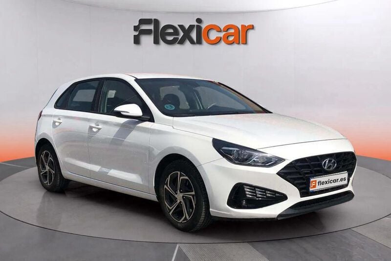 Blanco Usado 2021 Hyundai i30 Berlina | 15.470 € (Precio justo) - Imagen 1/4