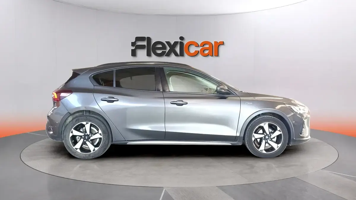 Usado Ford Focus Active 155 CV (114 kW) 2024 Gris Berlina