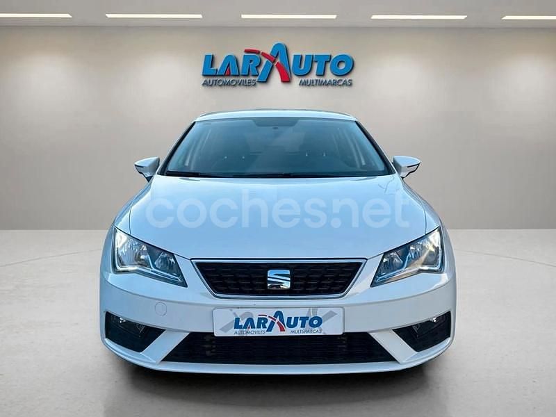 Usado Seat Leon Style 110 CV (80 kW) 2018 Blanco Berlina
