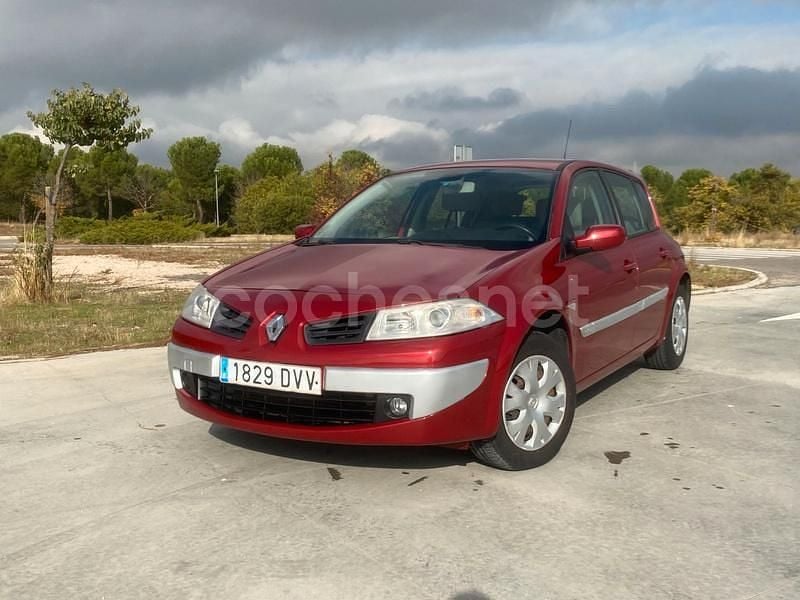 Granate Usado 2006 Renault Mégane II Authentique Berlina | 3200 € (Precio justo) - Imagen 1/4