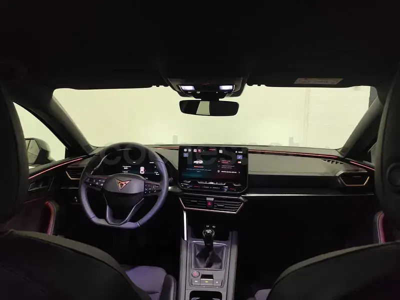 Nuevo Cupra Leon 150 CV (110 kW) 2025 Gris / plata Berlina