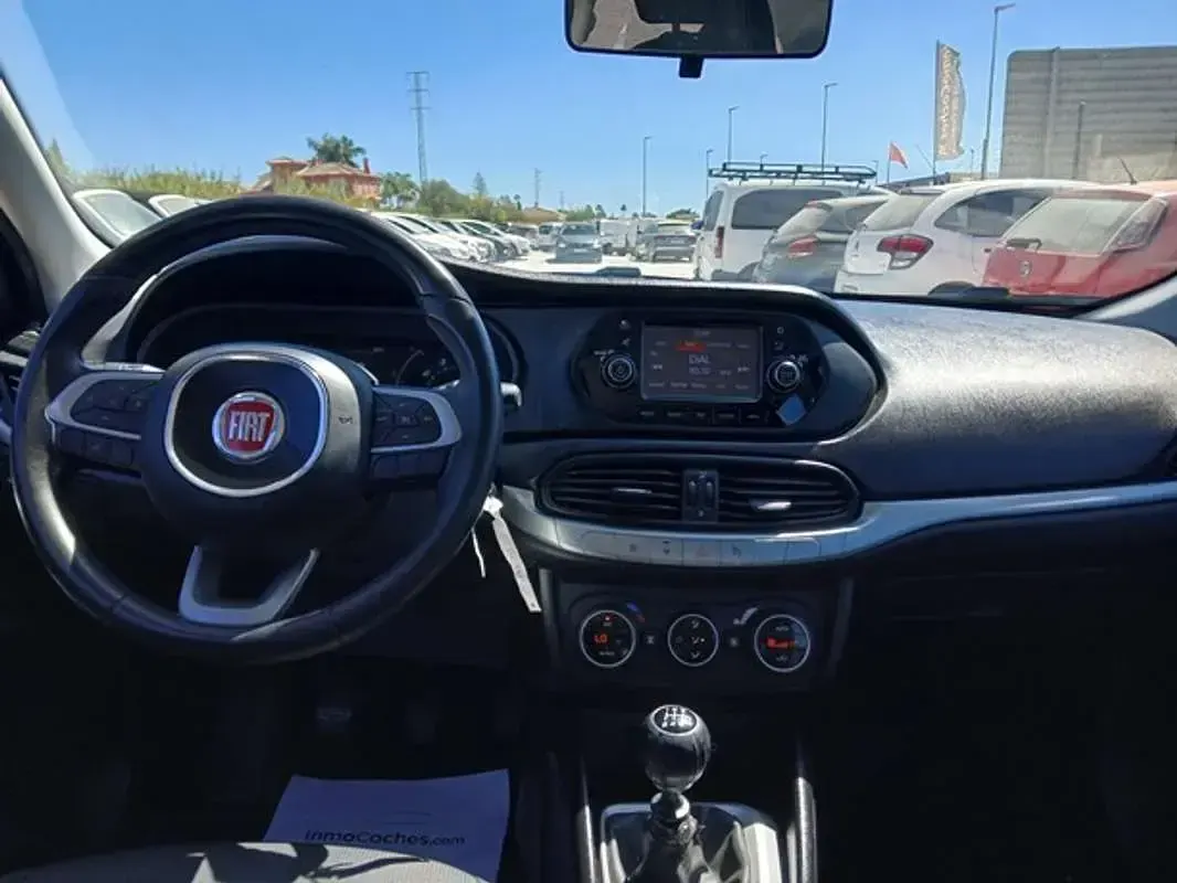 Usado Fiat Tipo Easy 95 CV (69 kW) 2017 Marrón Utilitario