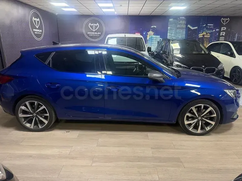Usado Seat Leon FR 150 CV (110 kW) 2021 Azul Berlina