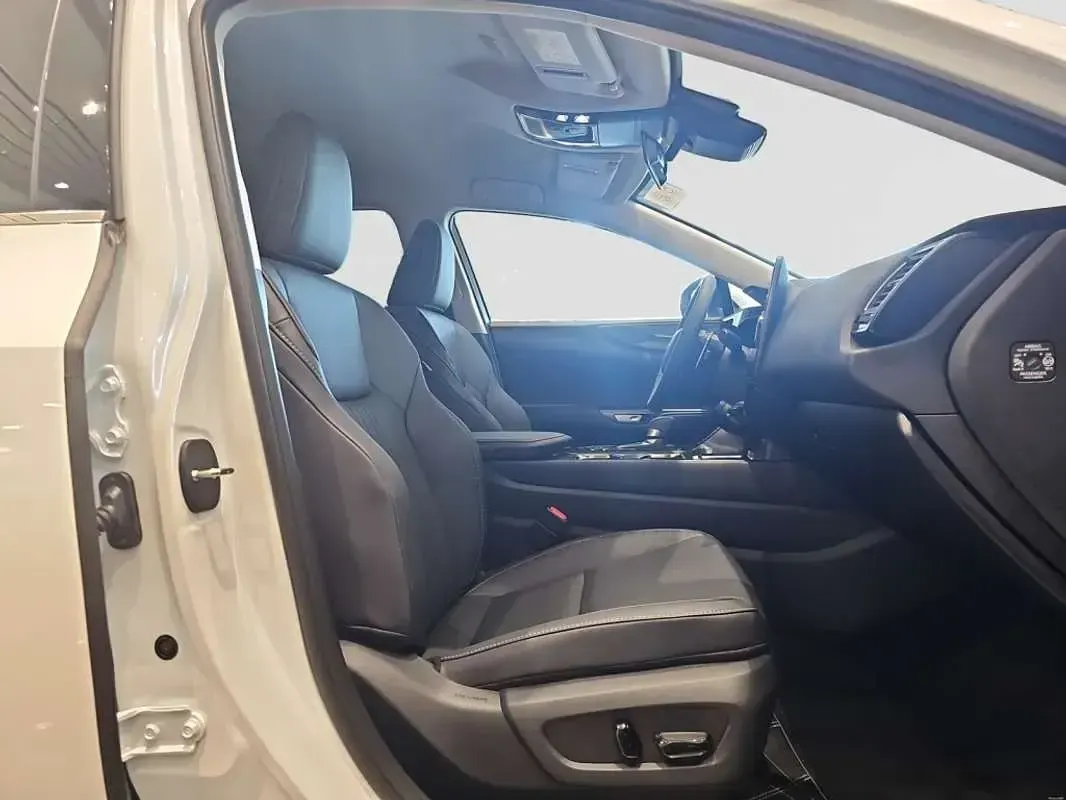 Nuevo Lexus NX450h+ 306 CV (225 kW) 2025 Blanco SUV
