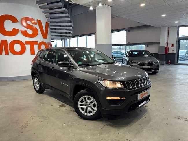 Usado Jeep Compass Limited 140 CV (102 kW) 2018 Gris SUV