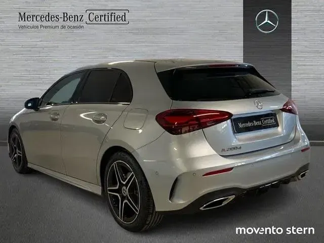 Nuevo Mercedes A200 Advanced 150 CV (110 kW) 2025 Plateado Utilitario