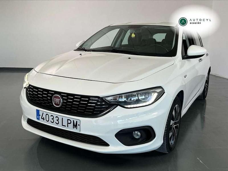 Usado Fiat Tipo Life 95 CV (69 kW) 2021 Blanco Familiar