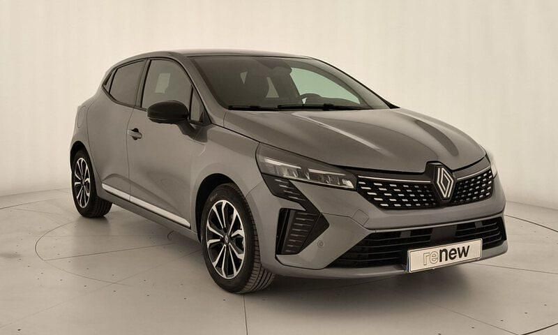 Usado Renault Clio V Techno 145 CV (106 kW) 2025 Gris Berlina
