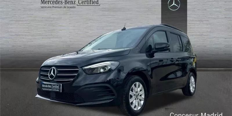Negro Usado 2024 Mercedes 180 Berlina | 28.800 € (Caro) - Imagen 1/4